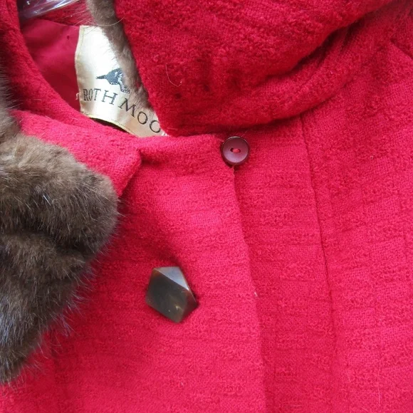 vintage 1960s Rothmoor red wool coat with mink collar, Mary Tyler Moore, b 40 - Picture 5 of 11